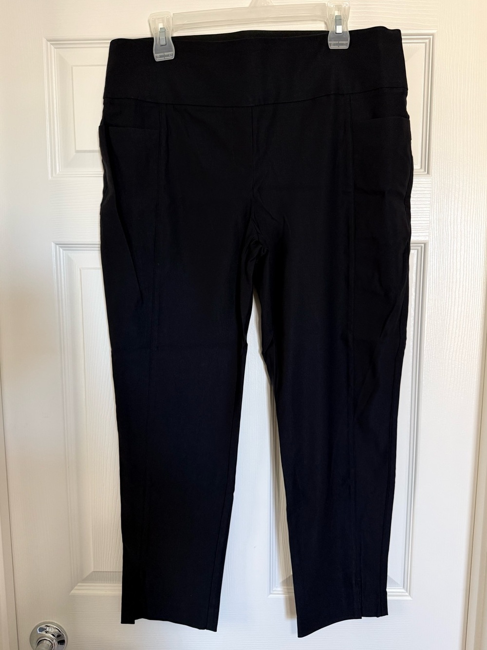 Apt 9 Torie Modern Fit Crop Pants Black Pull On Strech Career Pants L NWOT